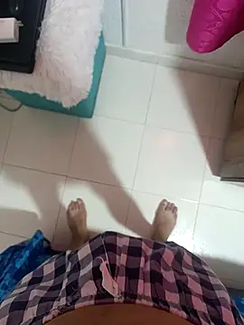 CarlosGris online show from April 16, 2026, 3:57 pm