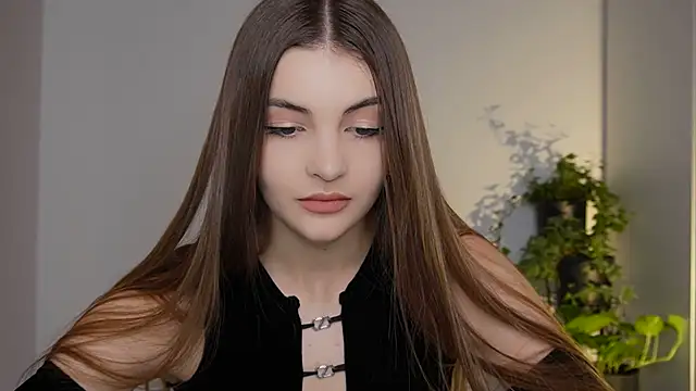 MayTease online show from October 9, 2025, 2:26 pm