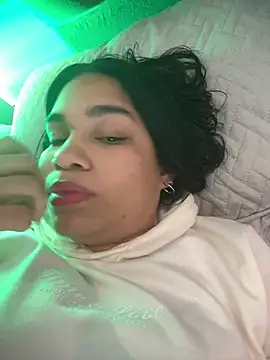 SamaraAnders  online show from April 13, 2026, 5:02 am