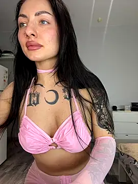 kaonasssiii online show from November 9, 2025, 2:26 pm