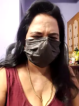 mallu-lover online show from October 28, 2025, 1:09 am