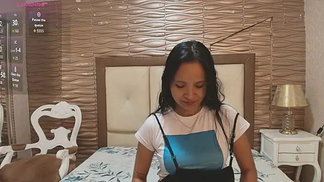 Miladiosa online show from April 7, 2026, 11:43 am