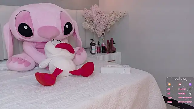 amy miller1 online show from February 17, 2026, 8:04 pm