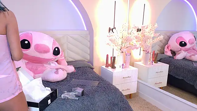 amy miller1 online show from April 21, 2026, 8:01 pm