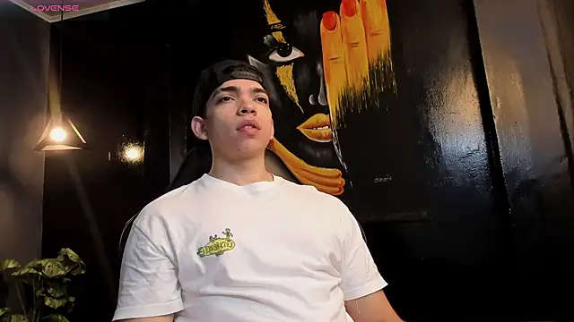 Eryonbradley online show from November 3, 2025, 11:22 am