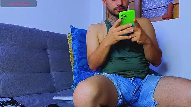 tomas smith1 online show from April 2, 2026, 7:11 pm