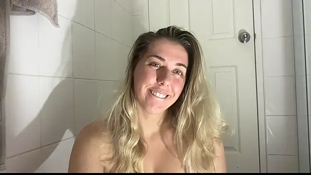 louiseberkeley online show from October 29, 2025, 11:34 am