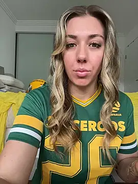 louiseberkeley online show from July 5, 2026, 1:34 am