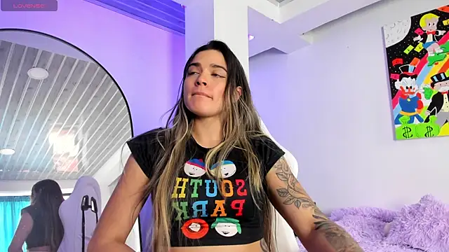 MiaVillalobos online show from April 22, 2026, 9:49 pm