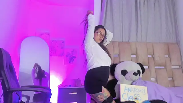 JulianaCarter online show from October 6, 2025, 8:06 pm