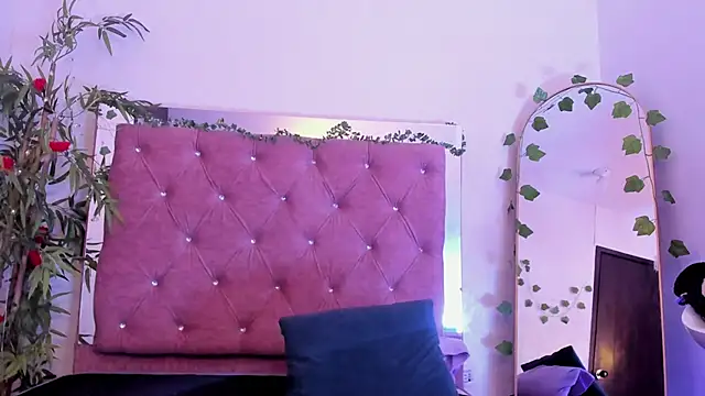 JulianaCarter online show from April 21, 2026, 2:51 am