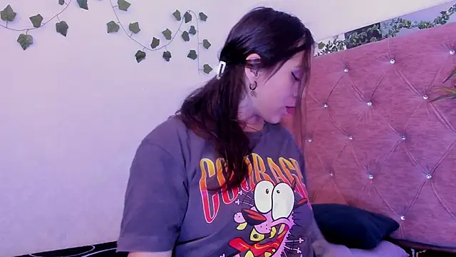 Snapshot of JulianaCarter chatting on May 2, 2026, 8:03 pm JulianaCarter online show from May 2, 2026, 8:03 pm
