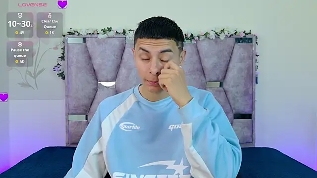 Snapshot of lana_and_liam_ chatting on November 14, 2025, 9:30 am lana and liam online show from November 14, 2025, 9:30 am