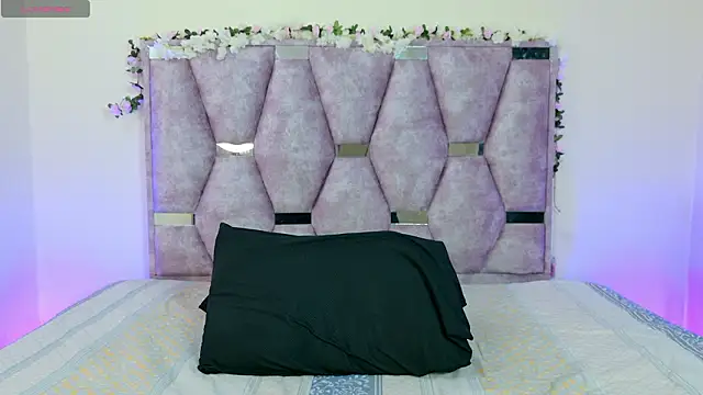 Snapshot of lana_and_liam_ chatting on February 11, 2026, 10:09 am lana and liam online show from February 11, 2026, 10:09 am