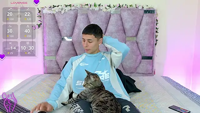 Snapshot of lana_and_liam_ chatting on February 14, 2026, 10:23 am lana and liam online show from February 14, 2026, 10:23 am