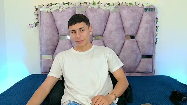 Snapshot of lana_and_liam_ chatting on March 1, 2026, 11:23 am lana and liam online show from March 1, 2026, 11:23 am