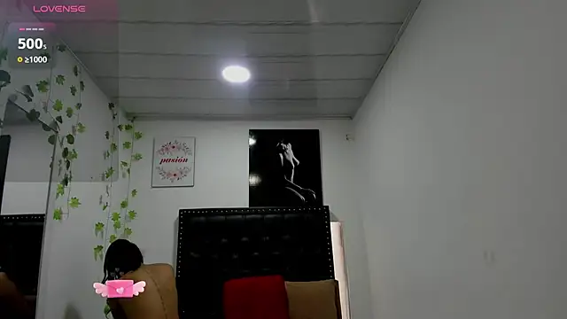 ScarlettVell online show from November 30, 2025, 7:51 pm