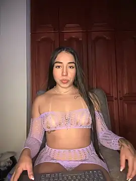 KaditaNavarro online show from September 23, 2025, 12:24 am