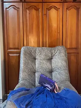 KaditaNavarro online show from April 16, 2026, 11:40 pm