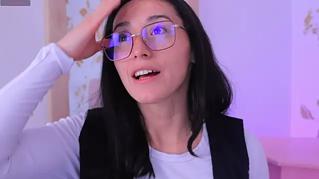 Ginevra esposito online show from September 13, 2025, 12:49 pm