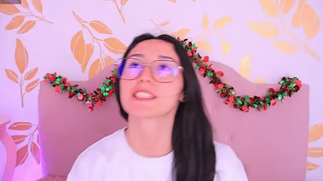 Ginevra esposito online show from December 15, 2025, 12:42 pm