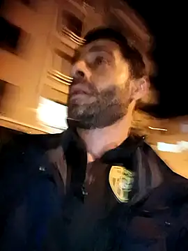 alex10alexx online show from April 6, 2026, 6:31 pm