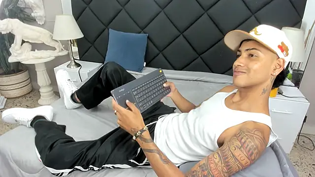 Denis Carpenter online show from November 29, 2025, 7:28 pm