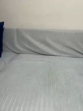 Nursen1 online show from December 3, 2025, 2:48 pm