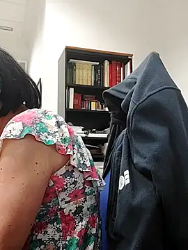 Emily de Carla online show from November 20, 2025, 4:07 pm