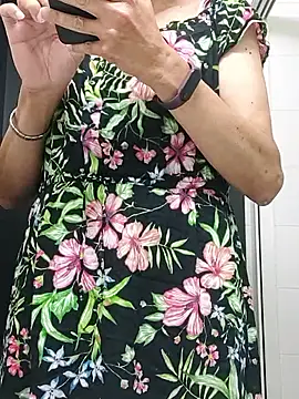 Snapshot of Emily_de_Carla chatting on May 13, 2026, 1:52 pm Emily de Carla online show from May 13, 2026, 1:52 pm