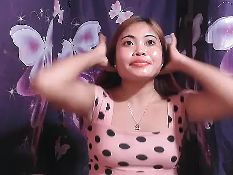 Hot Samantha4u online show from April 21, 2026, 1:42 am