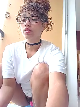 Vikyvoyeur online show from November 21, 2025, 7:12 pm