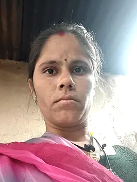 Hot-ilaiy online show from November 10, 2025, 11:42 am