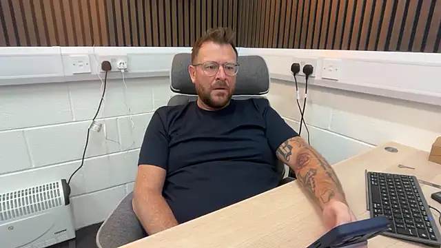 bilf1978 online show from March 3, 2026, 6:52 am