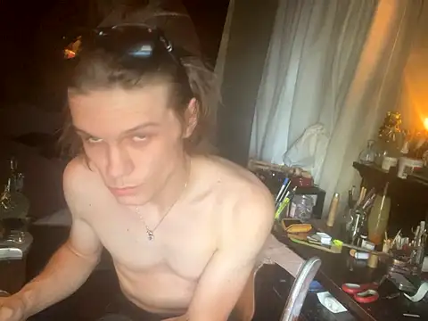 XanderOzzz online show from October 2, 2025, 2:02 pm