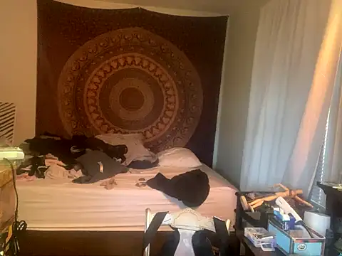 XanderOzzz online show from November 9, 2025, 1:42 pm