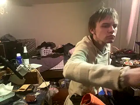 Snapshot of XanderOzzz chatting on December 15, 2025, 10:52 am XanderOzzz online show from December 15, 2025, 10:52 am