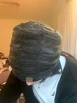 Snapshot of XanderOzzz chatting on December 18, 2025, 5:41 pm XanderOzzz online show from December 18, 2025, 5:41 pm