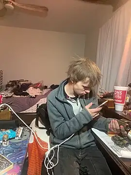 Snapshot of XanderOzzz chatting on December 20, 2025, 9:16 am XanderOzzz online show from December 20, 2025, 9:16 am