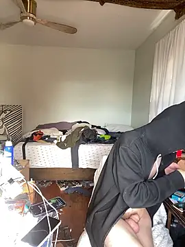 Snapshot of XanderOzzz chatting on January 5, 2026, 5:27 pm XanderOzzz online show from January 5, 2026, 5:27 pm