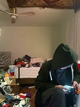 Snapshot of XanderOzzz chatting on January 7, 2026, 12:51 pm XanderOzzz online show from January 7, 2026, 12:51 pm