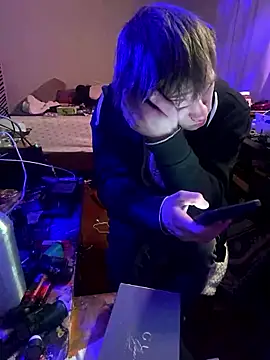 Snapshot of XanderOzzz chatting on January 14, 2026, 8:20 am XanderOzzz online show from January 14, 2026, 8:20 am