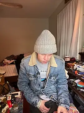 Snapshot of XanderOzzz chatting on January 15, 2026, 1:37 pm XanderOzzz online show from January 15, 2026, 1:37 pm