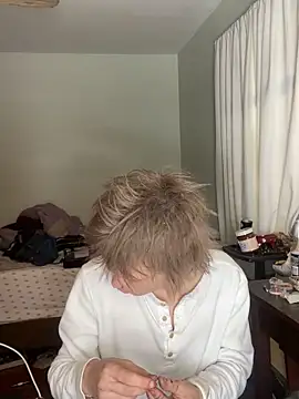 Snapshot of XanderOzzz chatting on January 31, 2026, 7:11 pm XanderOzzz online show from January 31, 2026, 7:11 pm