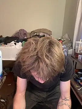 Snapshot of XanderOzzz chatting on April 14, 2026, 12:16 am XanderOzzz online show from April 14, 2026, 12:16 am