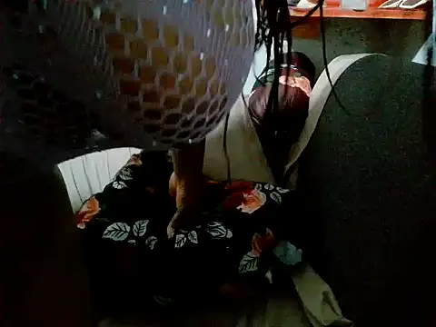 bustydivaxx21 online show from September 26, 2025, 11:20 pm