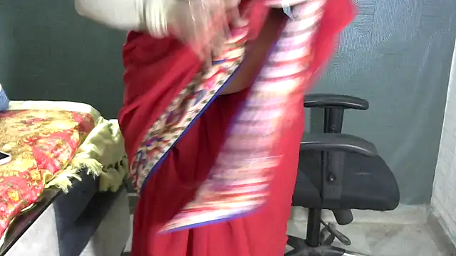 sexy indianboobs online show from January 3, 2025, 12:41 pm