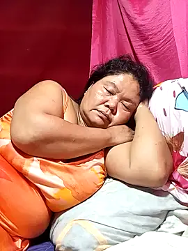 Mari fvcks online show from October 7, 2025, 4:04 pm