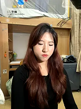 ououlovelove online show from November 6, 2025, 1:56 pm