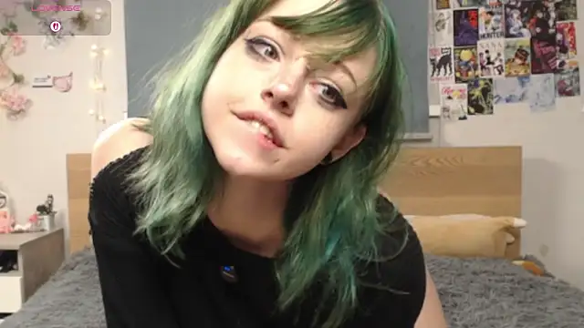 triplebakaaa online show from October 5, 2025, 10:51 pm